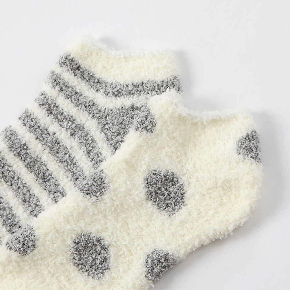 Ladies 2 Pairs Grey Stars Trainer Cosy Socks